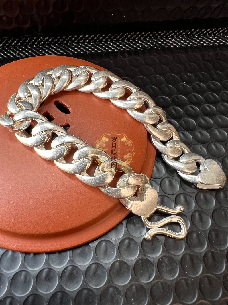 Bracciale Vintage in Argento T - Y2K Ethnic Fashion recensione e prezzo
