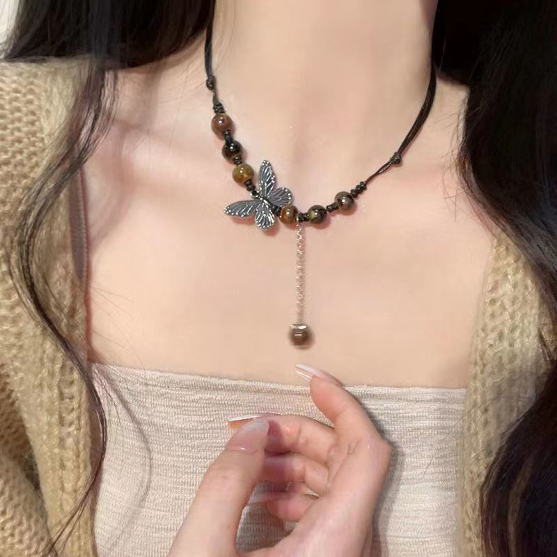 Collane con fiori di camelia a - Ethnic Fashion Girls recensione e prezzo